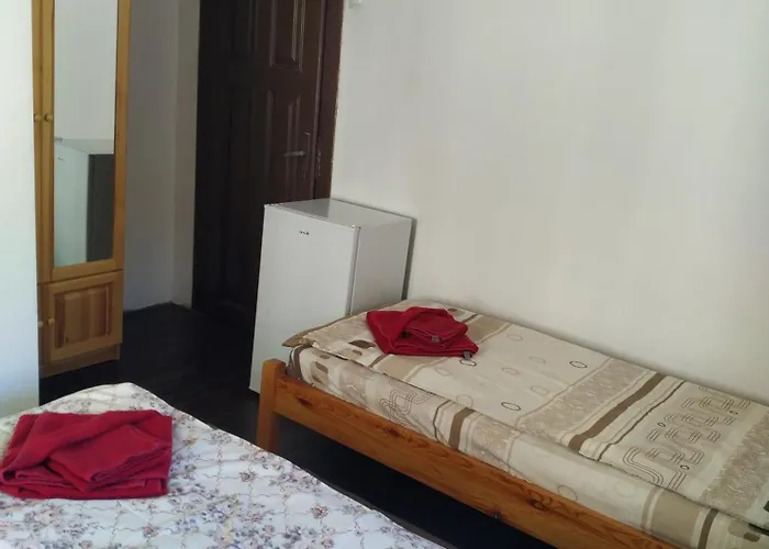 Mercury Гостьовий будинок